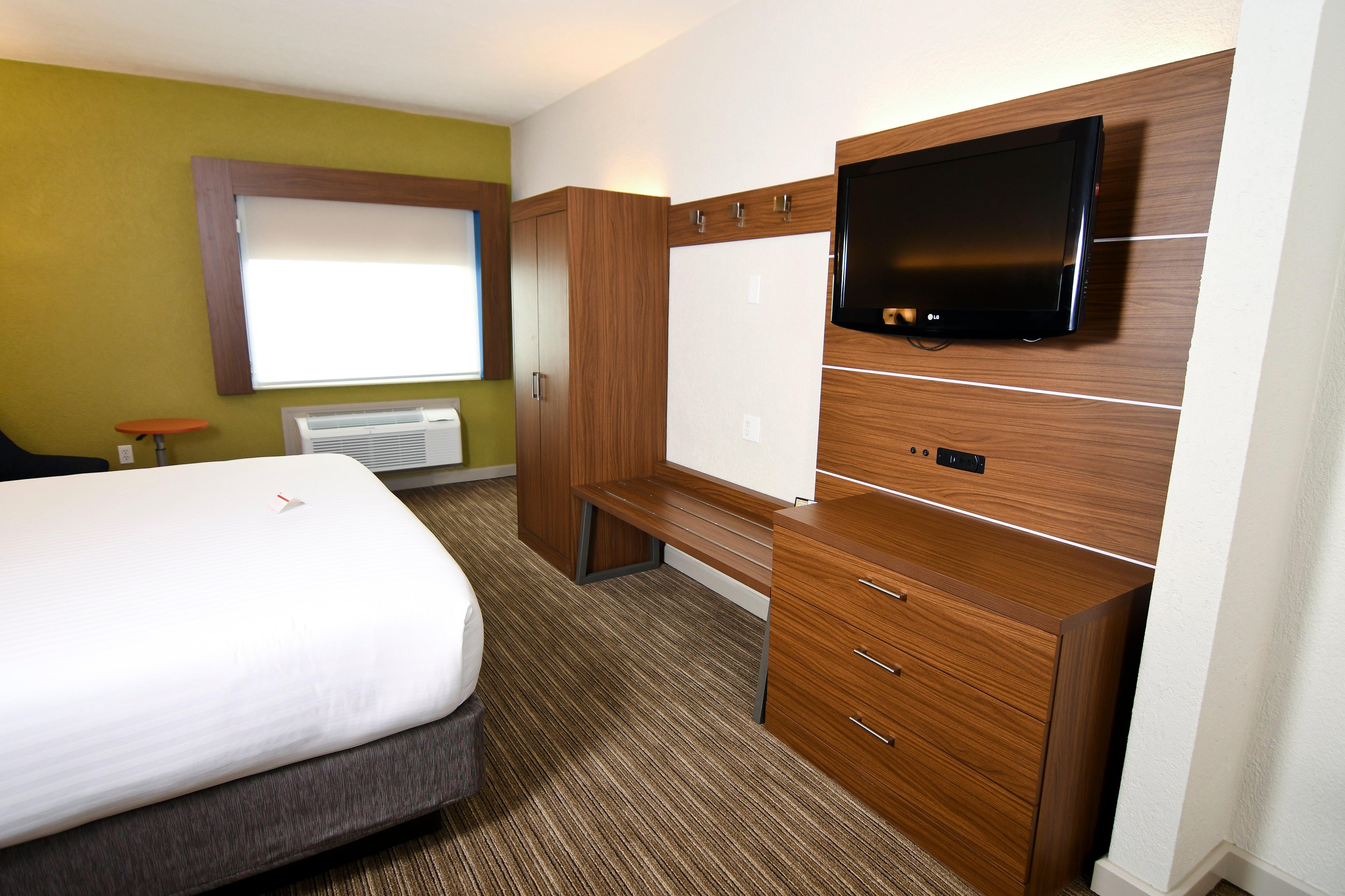 Holiday Inn Express Hotel & Suites Port Clinton-Catawba Island By Ihg Exterior photo